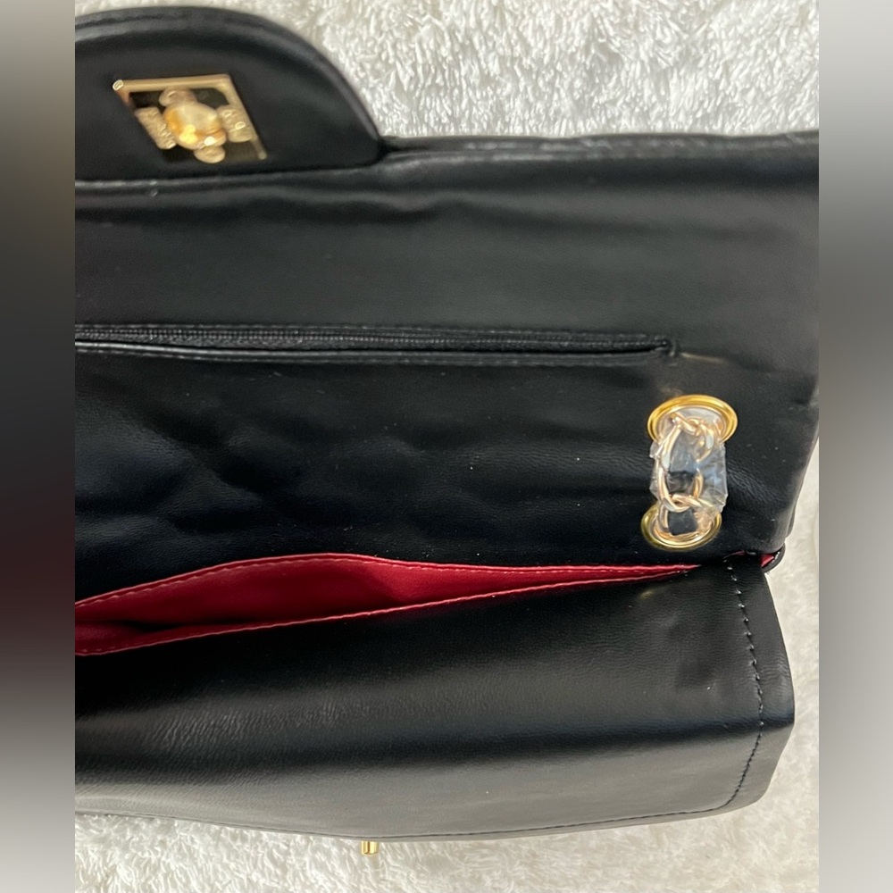 Black quilted shoulder bag crossbody bag diamond pattern purse